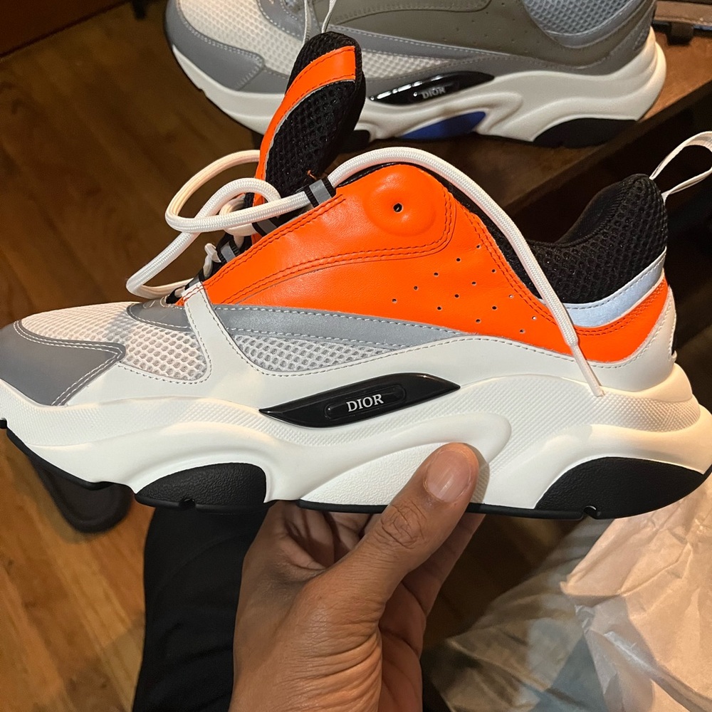 Dior - Picture 2 of 3